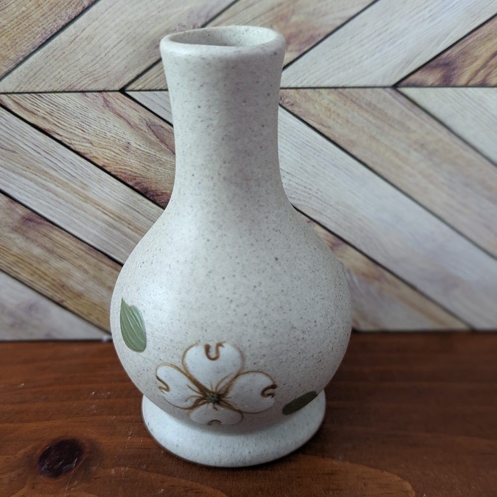 Small Pigeon Forge Pottery bud vase